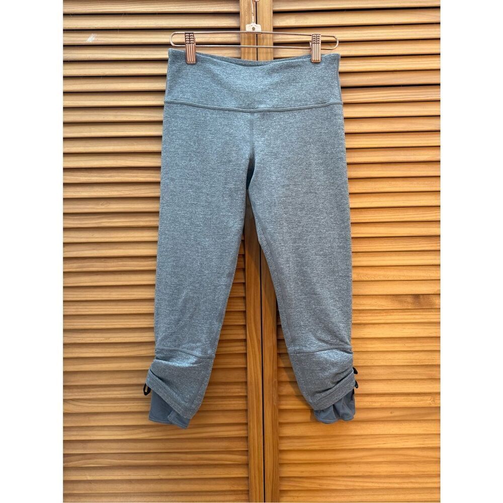 Lululemon Gray Capri Leggings with Ruched Hem size 6